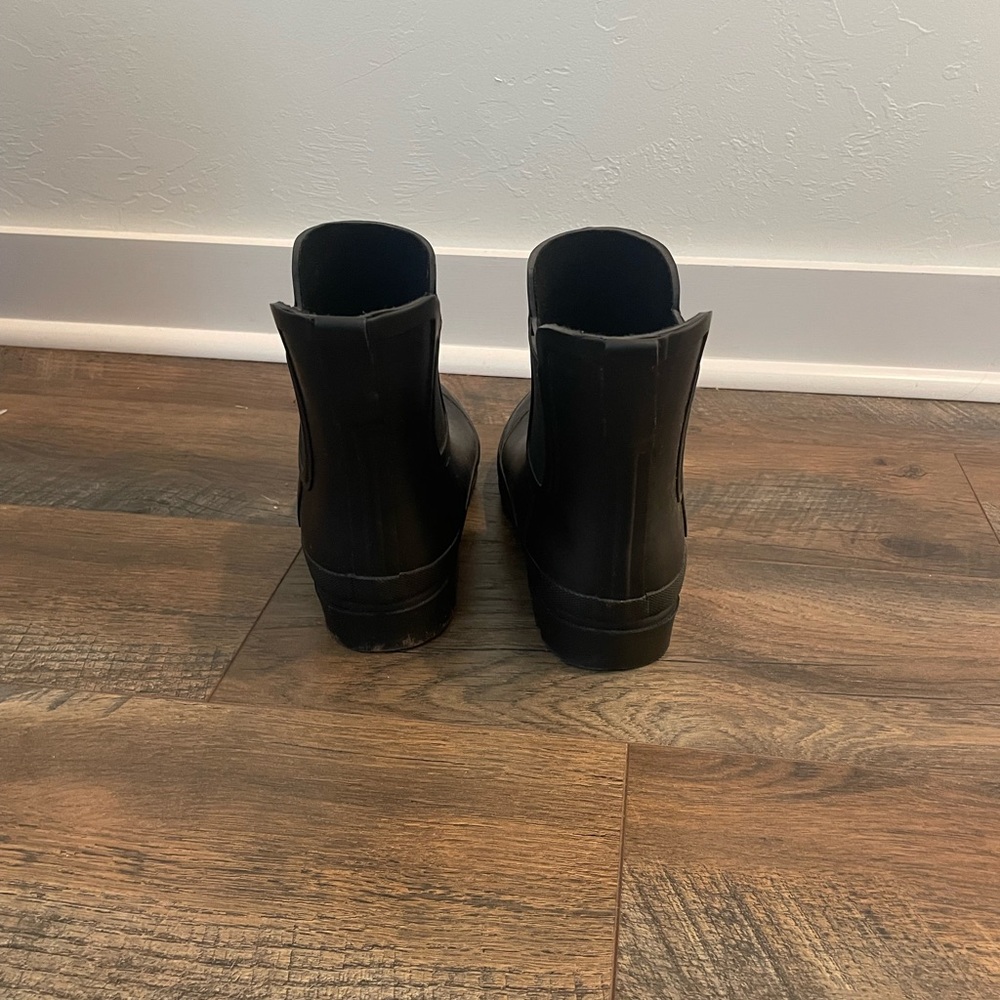 black BRAND NEW j-crew rain boots